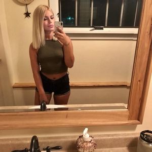 Meet your Posher, Bella